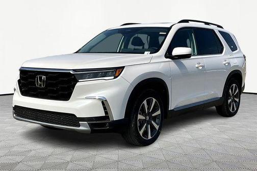 2025 Honda Pilot Touring 8-Passenger