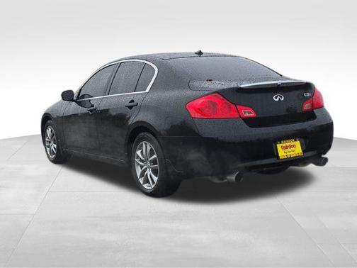 2009 INFINITI G37x Base