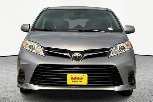 2018 Toyota Sienna LE
