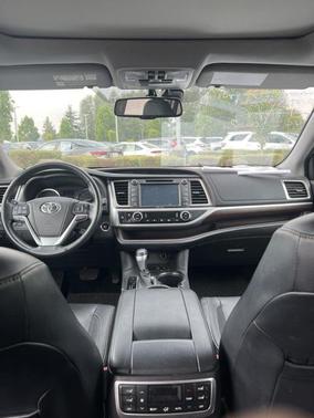 2015 Toyota Highlander Limited Platinum