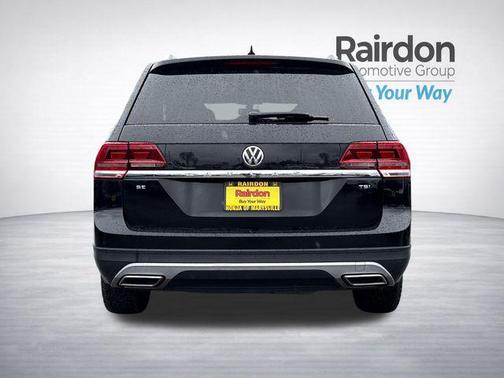 Deep Black 2018 Volkswagen Atlas 2.0T SE