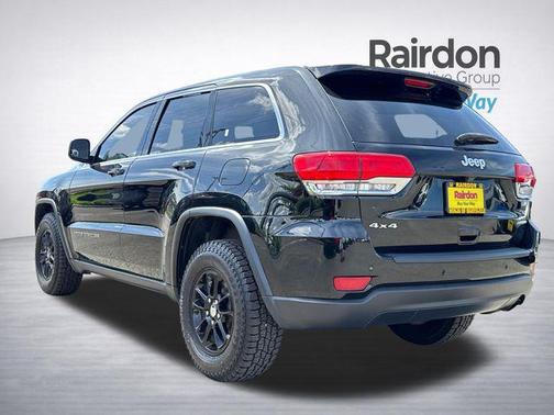 Diamond Black Crystal Pearlcoat 2018 Jeep Grand Cherokee Laredo