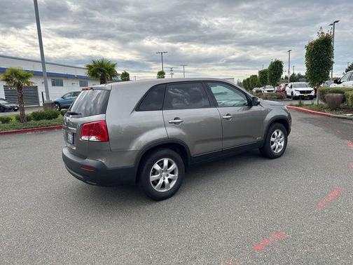 2011 Kia Sorento LX