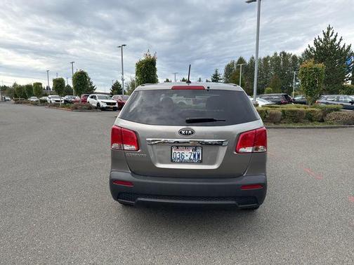 2011 Kia Sorento LX