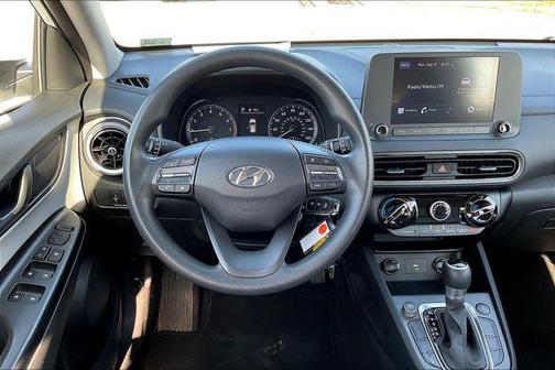 2022 Hyundai KONA SE