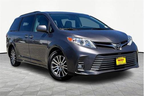 2018 Toyota Sienna XLE