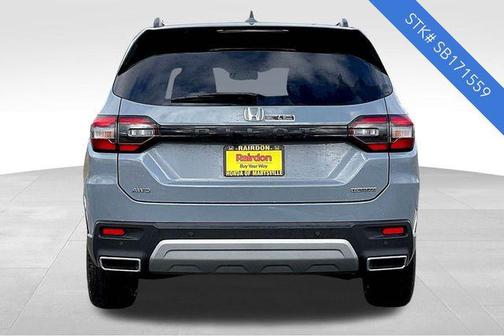 2025 Honda Pilot Touring 8-Passenger
