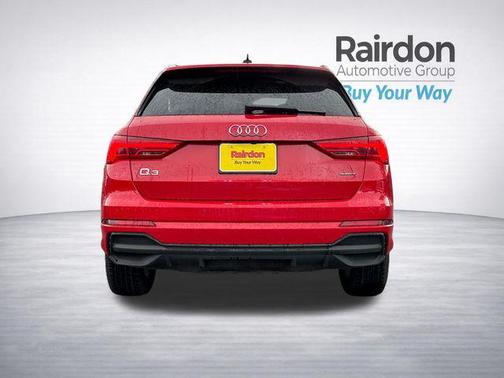 Progressive Red Metallic 2025 Audi Q3 Premium 45 TFSI S line quattro Tiptronic