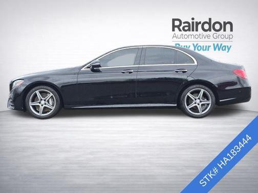 Obsidian Black Metallic 2017 Mercedes-Benz E-Class 4MATIC