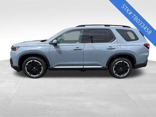 Sonic Gray Pearl 2026 Honda Pilot Touring 8-Passenger