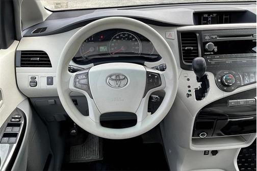 2013 Toyota Sienna LE