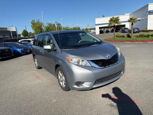 2013 Toyota Sienna LE