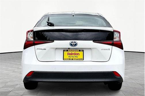 2022 Toyota Prius LE