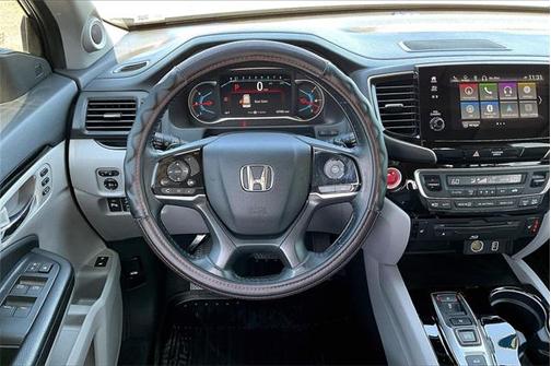 2020 Honda Pilot Touring 8-Passenger