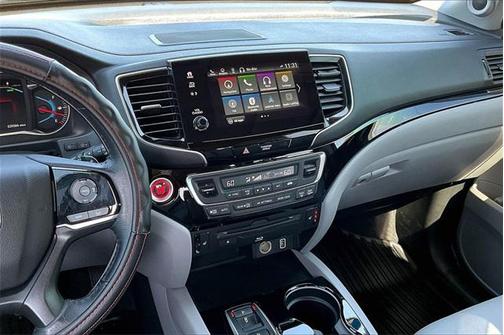 2020 Honda Pilot Touring 8-Passenger