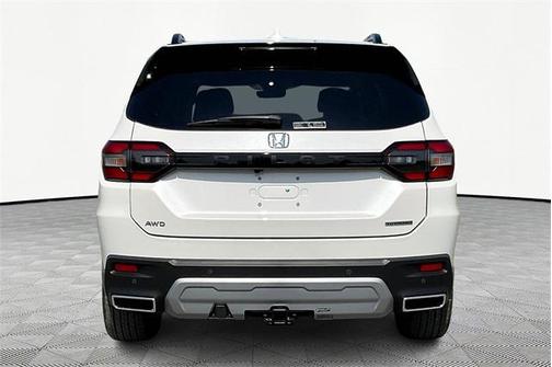 2025 Honda Pilot Touring 8-Passenger