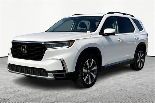 2025 Honda Pilot Touring 8-Passenger