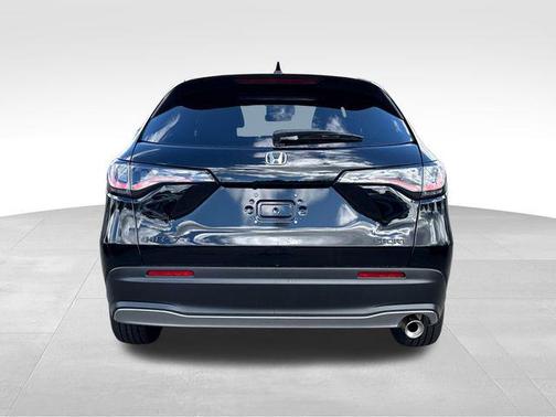 Crystal Black Pearl 2027 Honda HR-V Sport