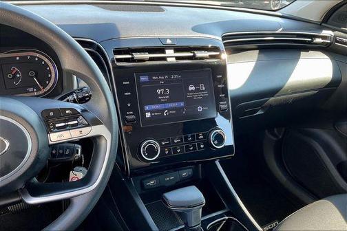 2023 Hyundai TUCSON SE