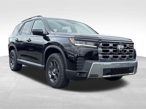 Crystal Black Pearl 2026 Honda Pilot TrailSport