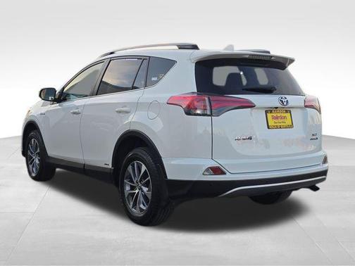 2018 Toyota RAV4 Hybrid XLE