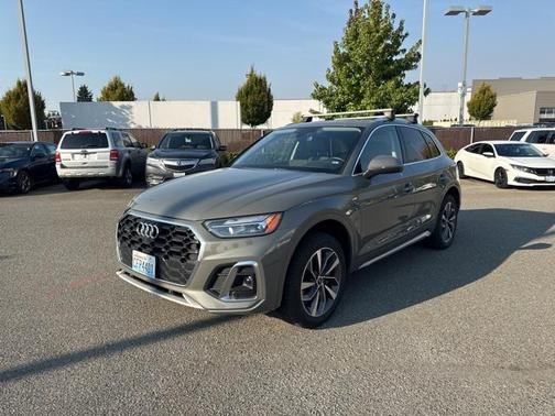2023 Audi Q5 45 S line Premium Plus