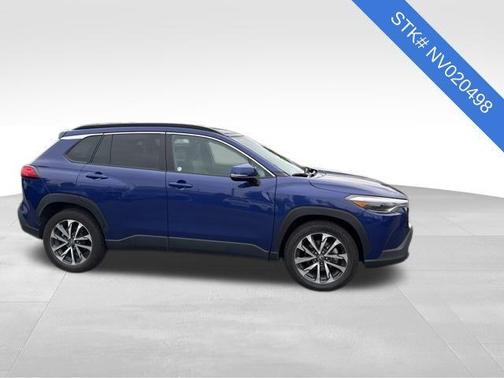 2022 Toyota Corolla Cross XLE