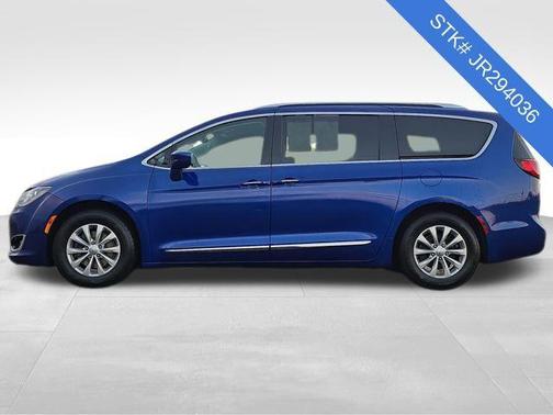 2018 Chrysler Pacifica Touring-L Plus