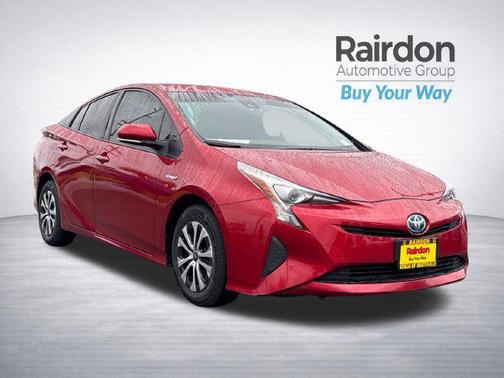 Red 2017 Toyota Prius Two