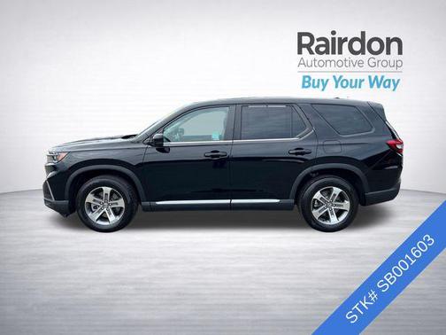 Crystal Black Pearl 2025 Honda Pilot EX-L