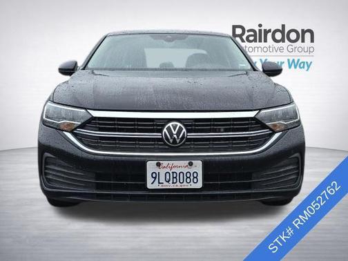 Deep Black Pearl 2024 Volkswagen Jetta 1.5T SE