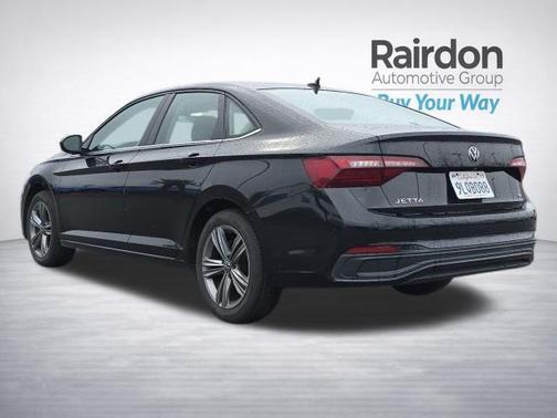 Deep Black Pearl 2024 Volkswagen Jetta 1.5T SE