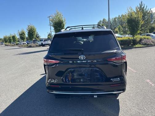 2022 Toyota Sienna Platinum 7 Passenger