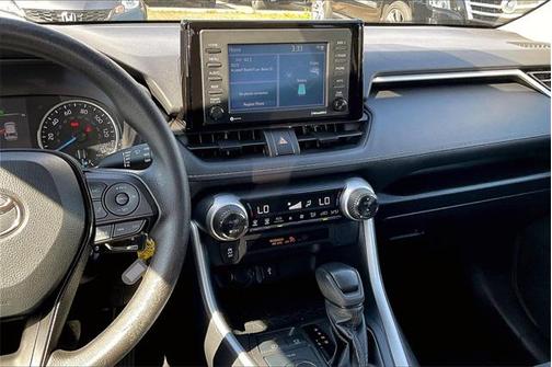 2022 Toyota RAV4 Hybrid LE
