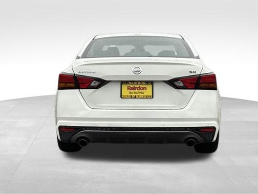 2022 Nissan Altima SR FWD