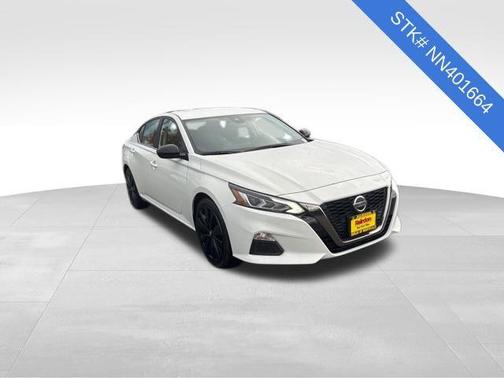 2022 Nissan Altima SR FWD