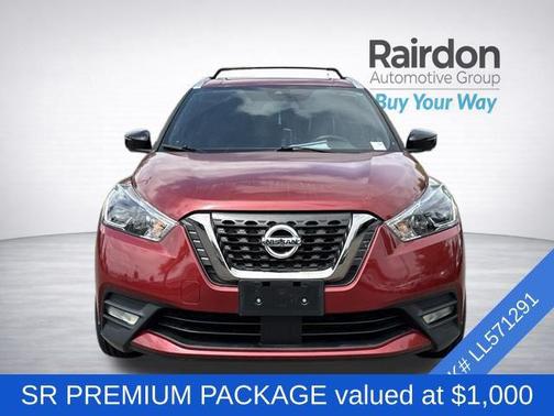 Cayenne Red Metallic 2020 Nissan Kicks SR