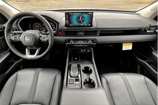 2025 Honda Pilot Touring 8-Passenger