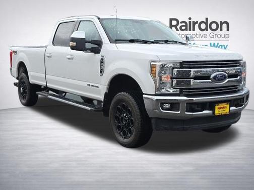 Oxford White 2018 Ford F-350 Lariat