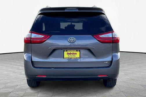 2017 Toyota Sienna LE