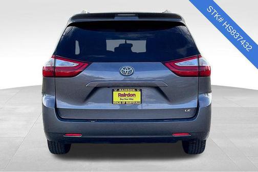 2017 Toyota Sienna LE