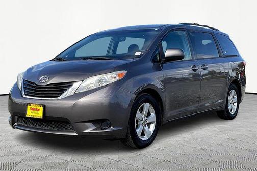 2017 Toyota Sienna LE