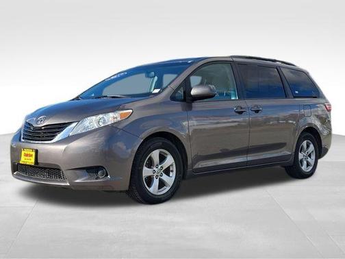 2017 Toyota Sienna LE