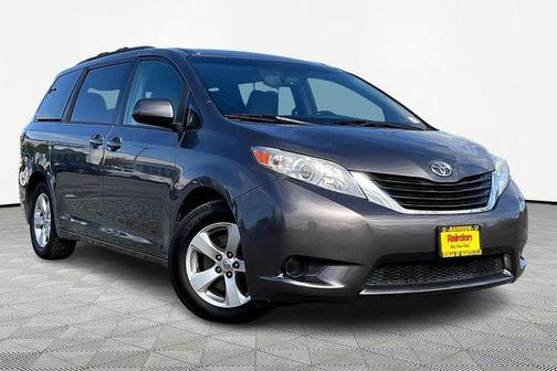 2017 Toyota Sienna LE