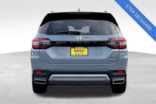 2025 Honda Pilot Touring 8-Passenger