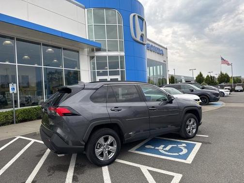 2023 Toyota RAV4 Hybrid LE