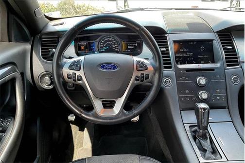 2016 Ford Taurus SHO