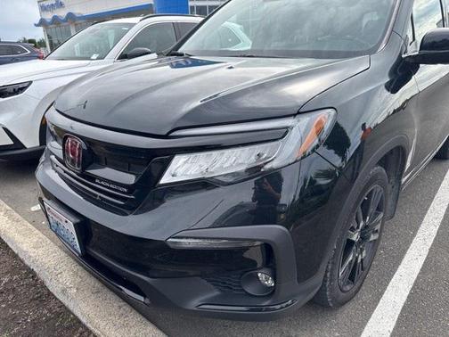2022 Honda Pilot AWD Black Edition