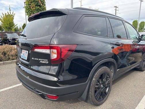 2022 Honda Pilot AWD Black Edition