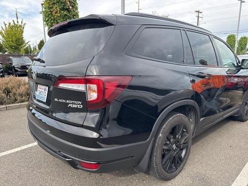 2022 Honda Pilot AWD Black Edition